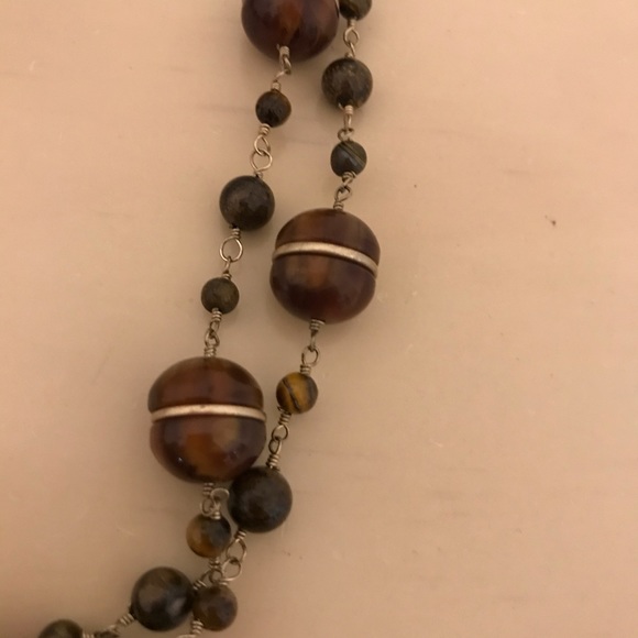 WHBM gold tone short necklace with tortoiseshell - Picture 4 of 6